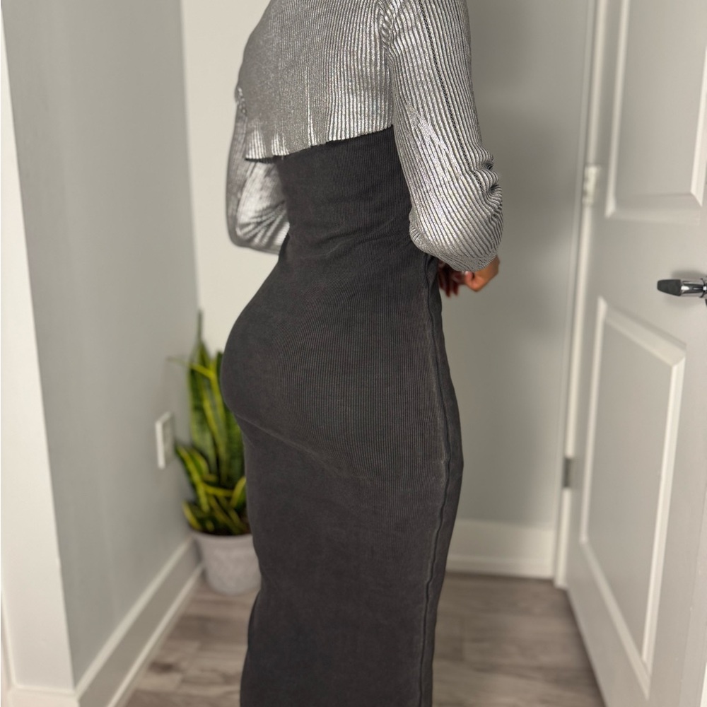 Chic Silver Top - Picture 2 of 2